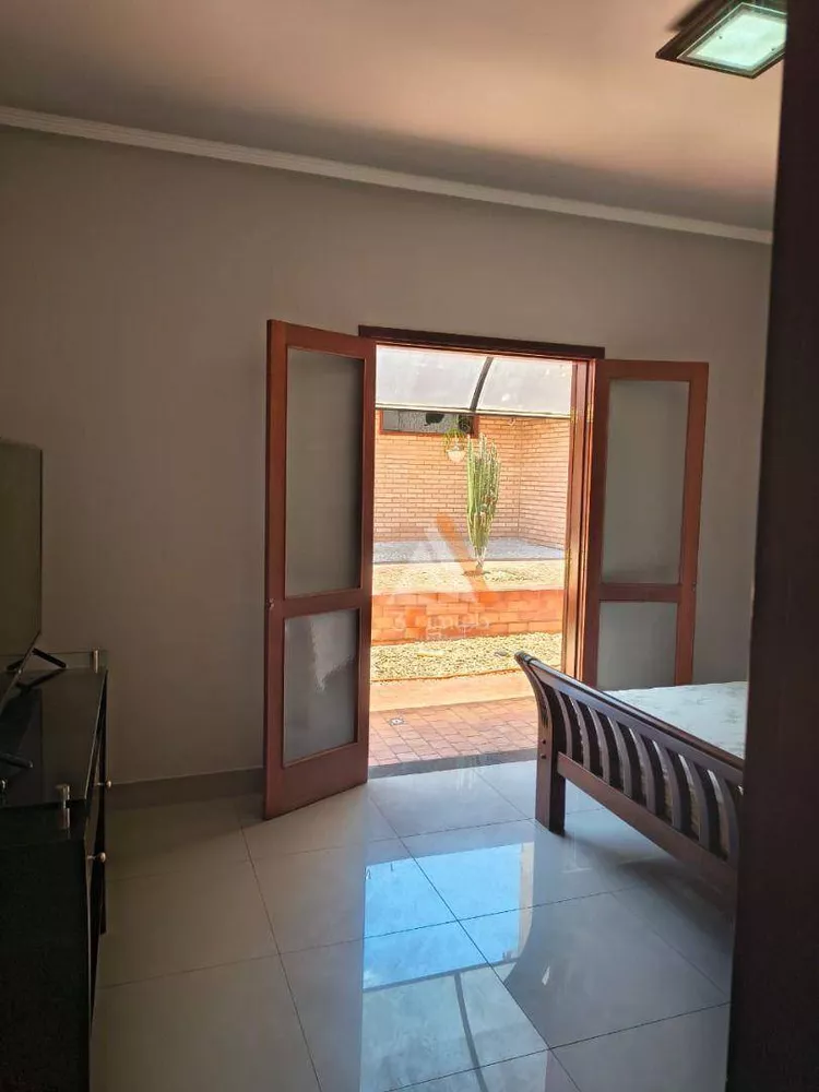 Casa, 3 quartos, 270 m² - Foto 1