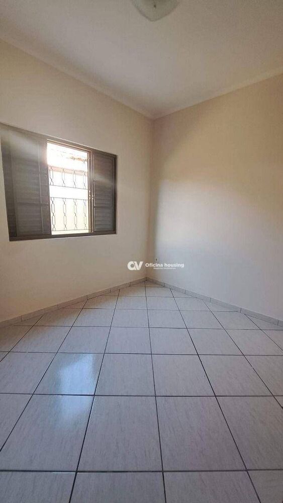 Casa à venda com 3 quartos, 75m² - Foto 2
