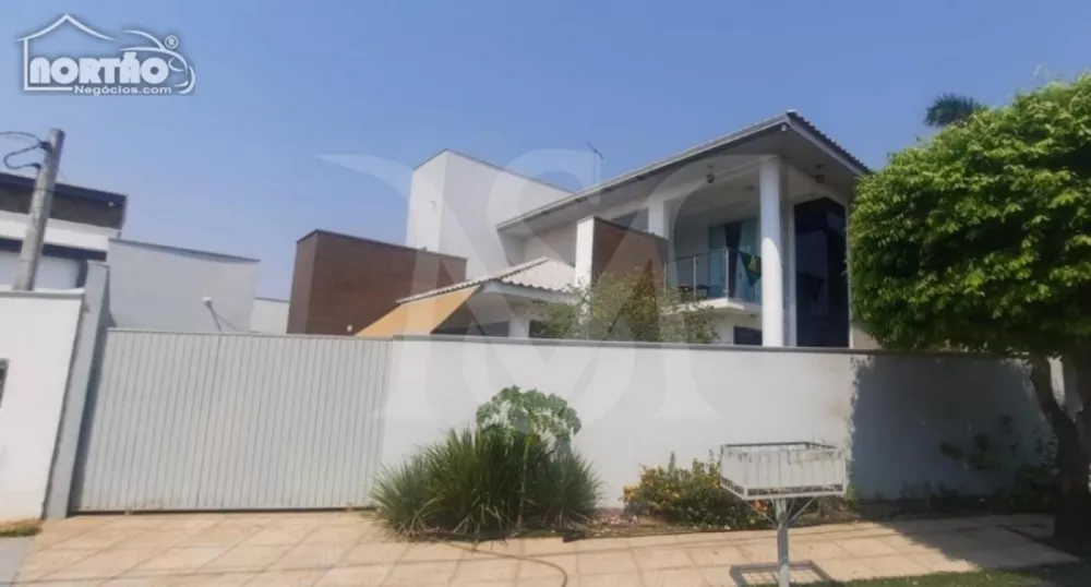 Casa à venda com 4 quartos, 386m² - Foto 2