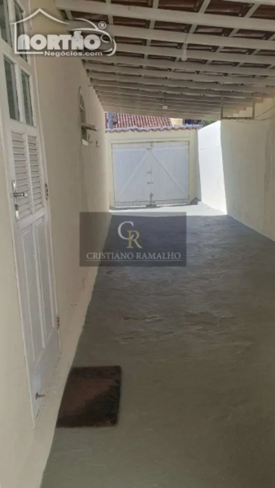 Casa, 8 quartos, 136 m² - Foto 2