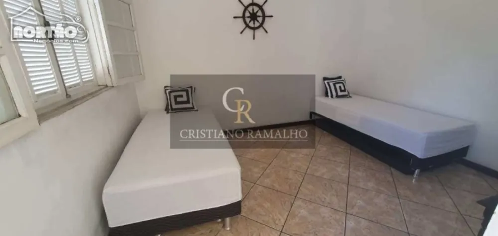 Casa, 8 quartos, 136 m² - Foto 4