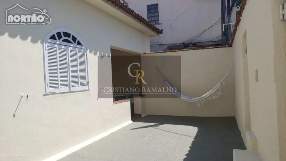 Casa, 8 quartos, 136 m² - Foto 3