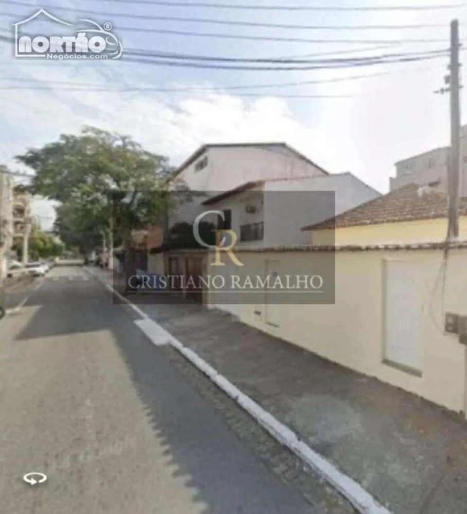 Casa, 8 quartos, 136 m² - Foto 1