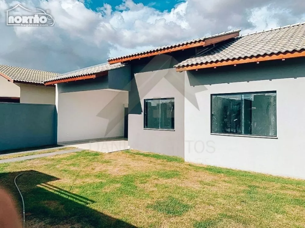 Casa à venda com 3 quartos, 98m² - Foto 3