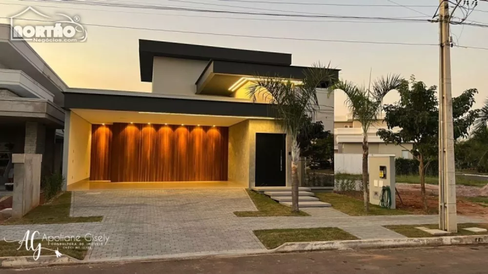 Casa à venda com 2 quartos, 271m² - Foto 2