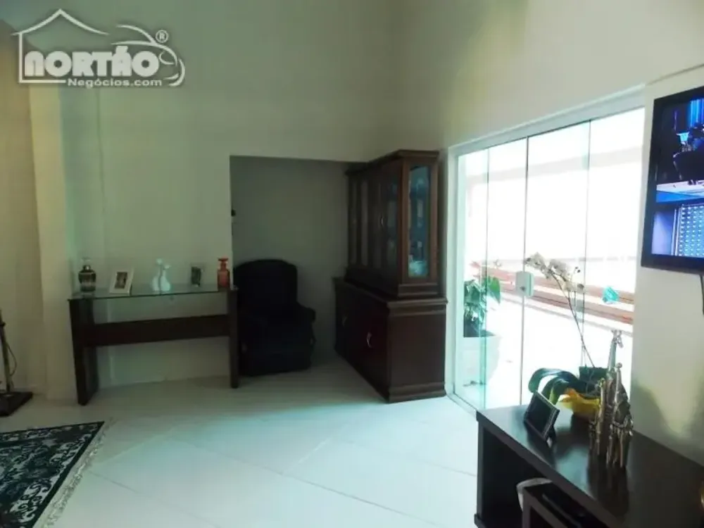 Casa, 10 quartos, 430 m² - Foto 2