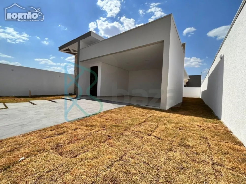 Casa à venda com 4 quartos, 114m² - Foto 4