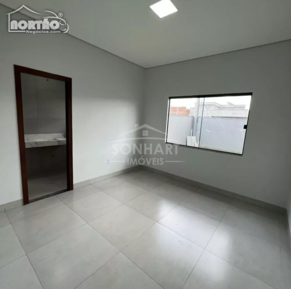 Casa à venda com 3 quartos, 98m² - Foto 3