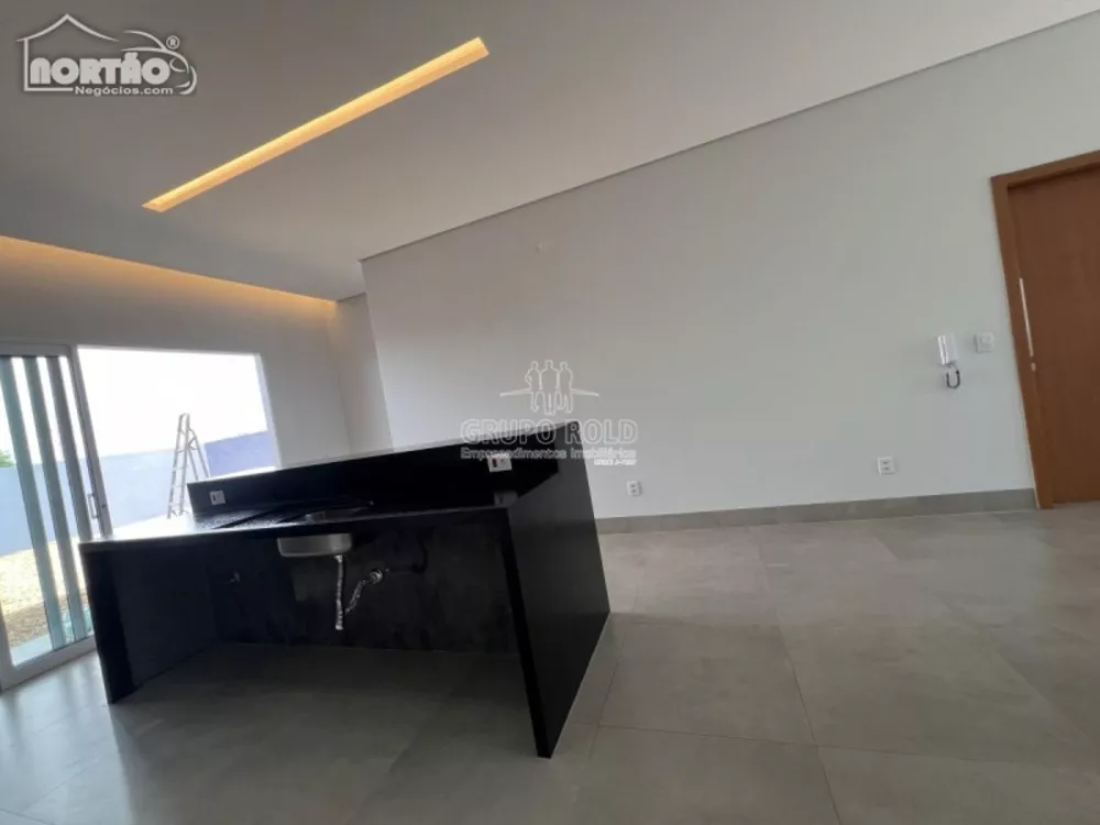 Casa à venda com 4 quartos, 115m² - Foto 5