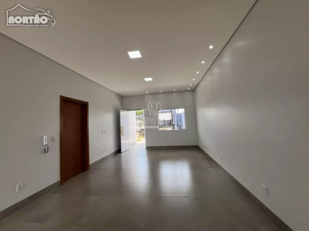 Casa à venda com 4 quartos, 115m² - Foto 2