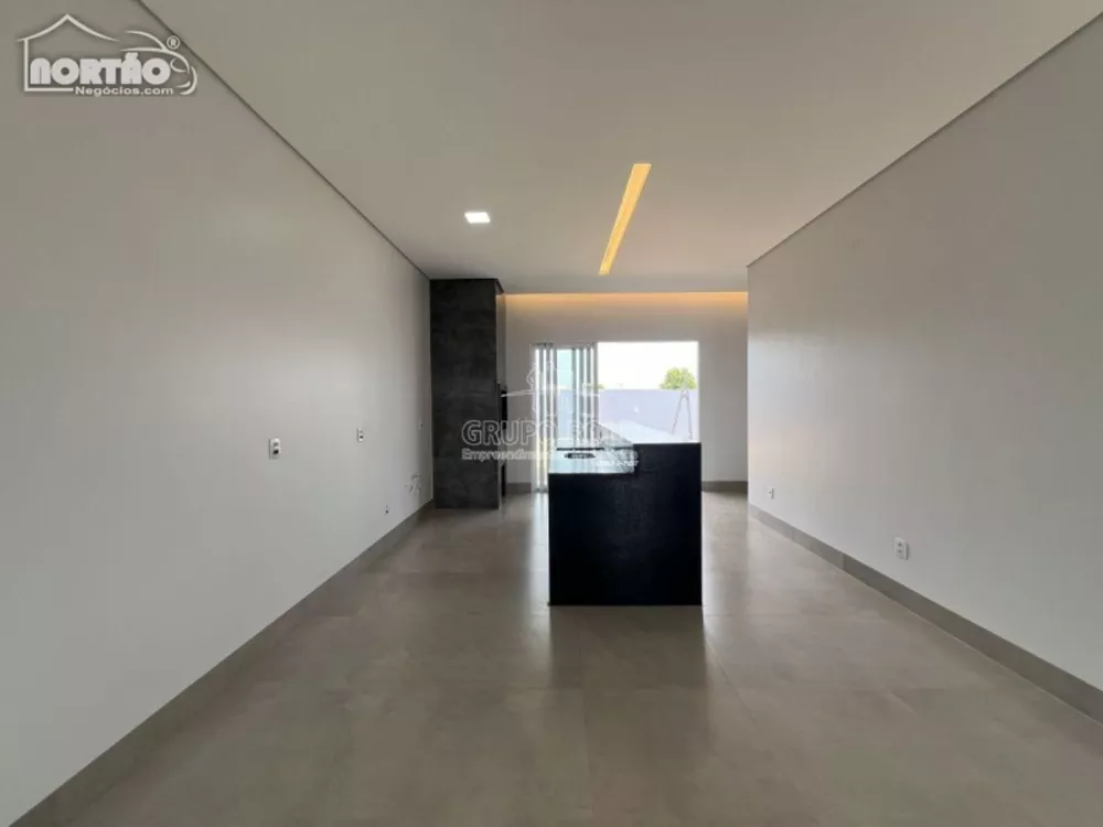 Casa à venda com 4 quartos, 115m² - Foto 3