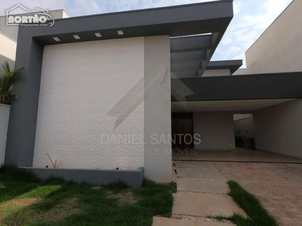 Casa à venda com 1 quarto, 170m² - Foto 3