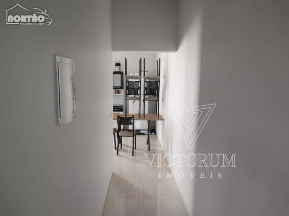 Casa à venda com 4 quartos, 124m² - Foto 3