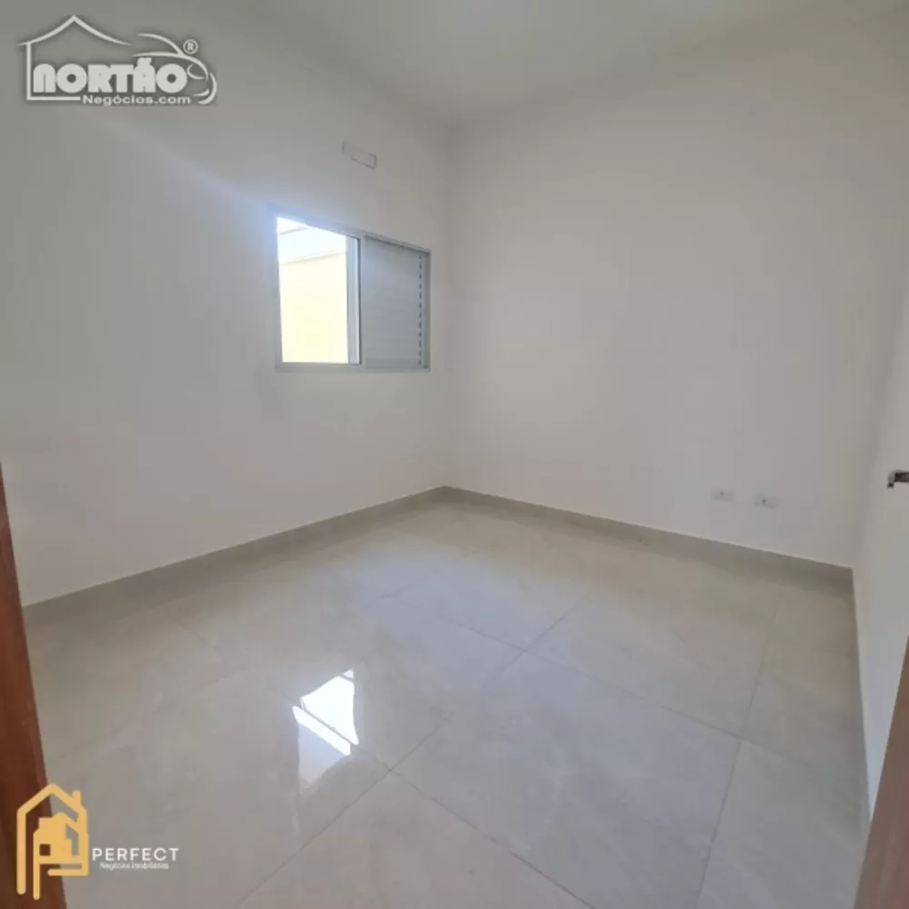 Casa à venda com 4 quartos, 140m² - Foto 8