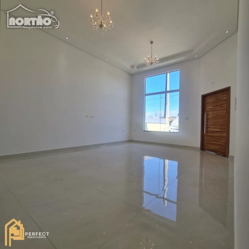 Casa à venda com 4 quartos, 140m² - Foto 2