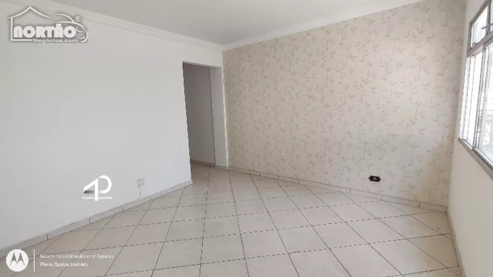 Casa à venda com 3 quartos, 69m² - Foto 4