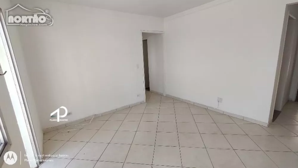 Casa à venda com 3 quartos, 69m² - Foto 3