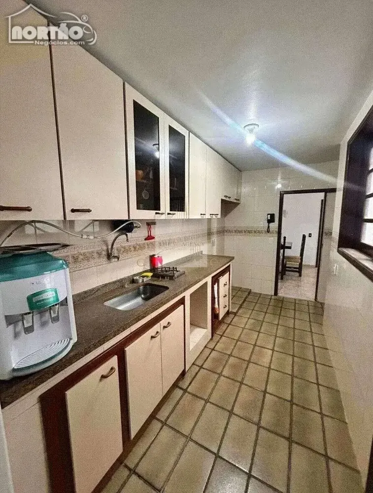 Casa, 3 quartos, 246 m² - Foto 3