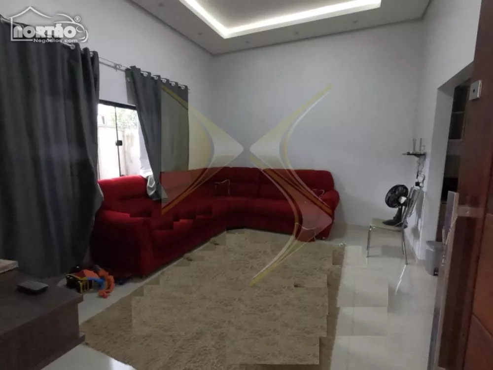 Casa à venda com 4 quartos, 150m² - Foto 1