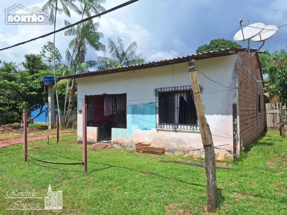 Casa à venda com 3 quartos, 50m² - Foto 1