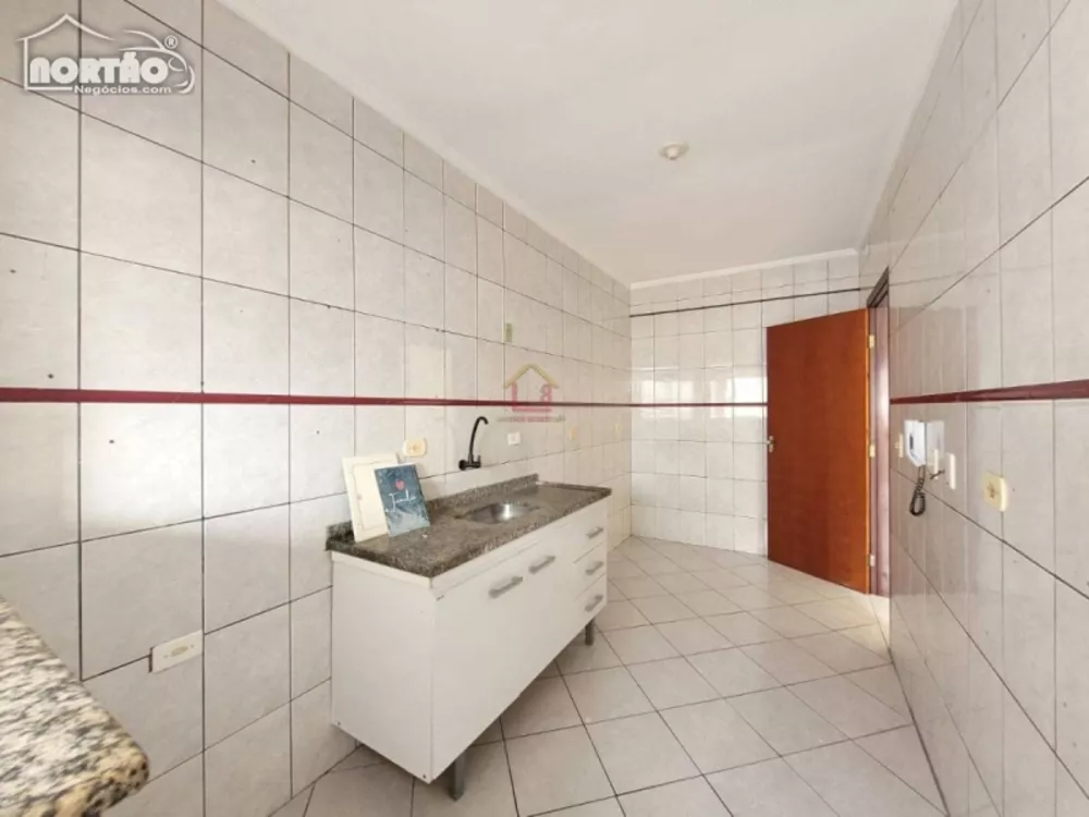 Casa à venda com 2 quartos, 55m² - Foto 4