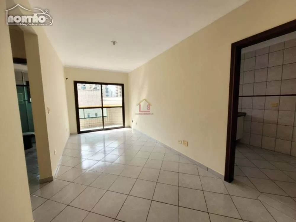 Casa à venda com 2 quartos, 55m² - Foto 1