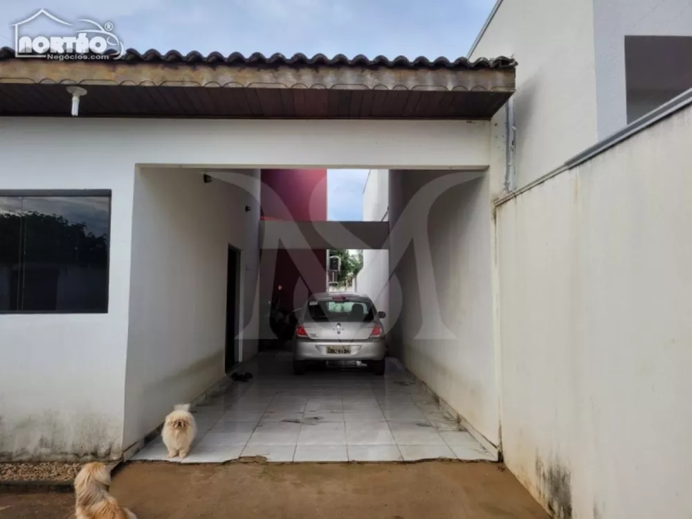 Casa à venda com 3 quartos, 168m² - Foto 1