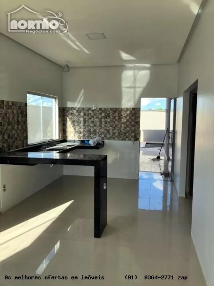 Casa à venda com 3 quartos, 360m² - Foto 2