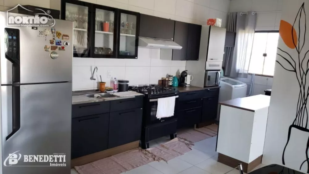 Casa à venda com 3 quartos, 82m² - Foto 3