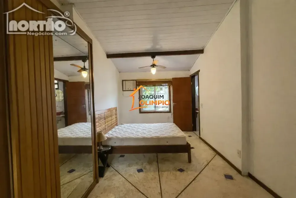 Casa, 5 quartos, 240 m² - Foto 10