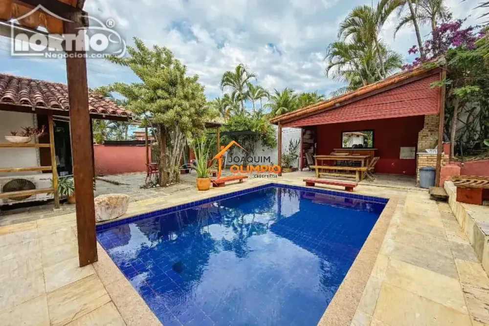 Casa, 5 quartos, 240 m² - Foto 1