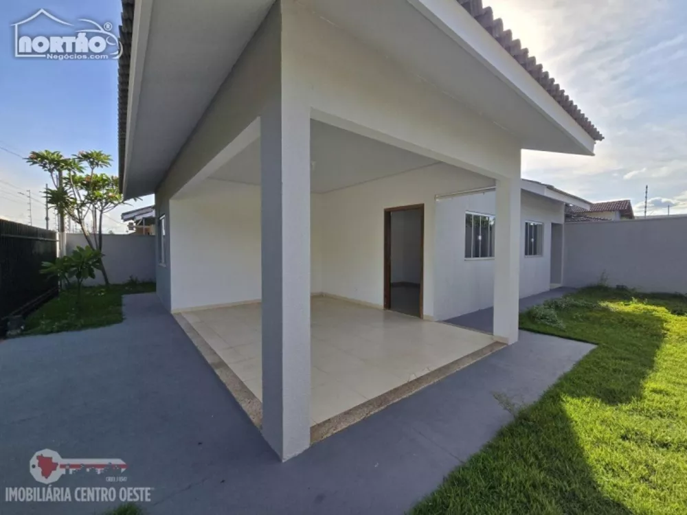 Casa à venda com 3 quartos, 95m² - Foto 2