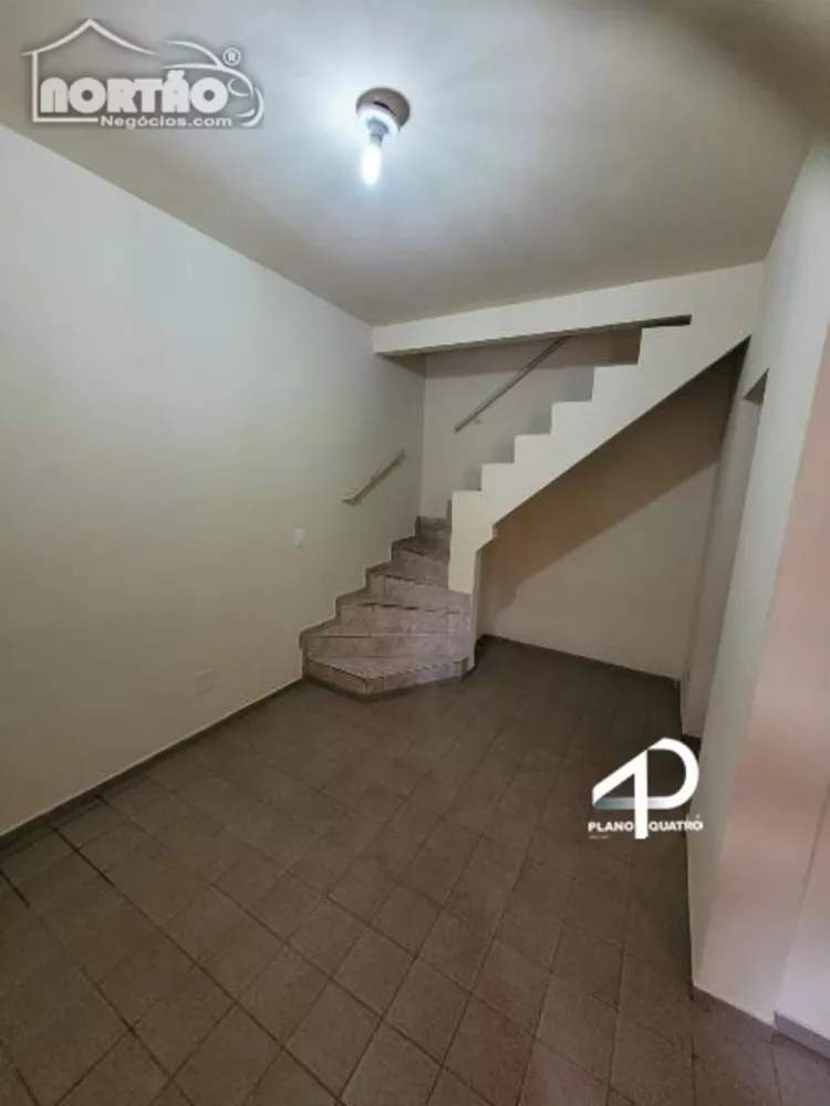 Casa à venda com 2 quartos, 67m² - Foto 5