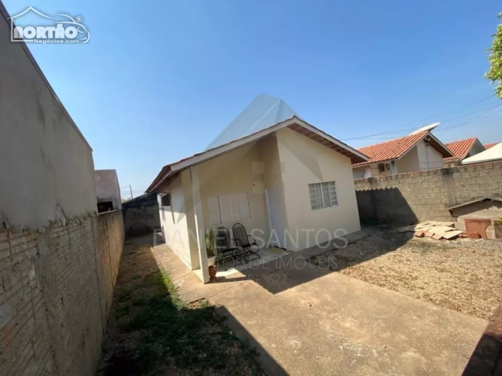 Casa à venda com 3 quartos, 52m² - Foto 2