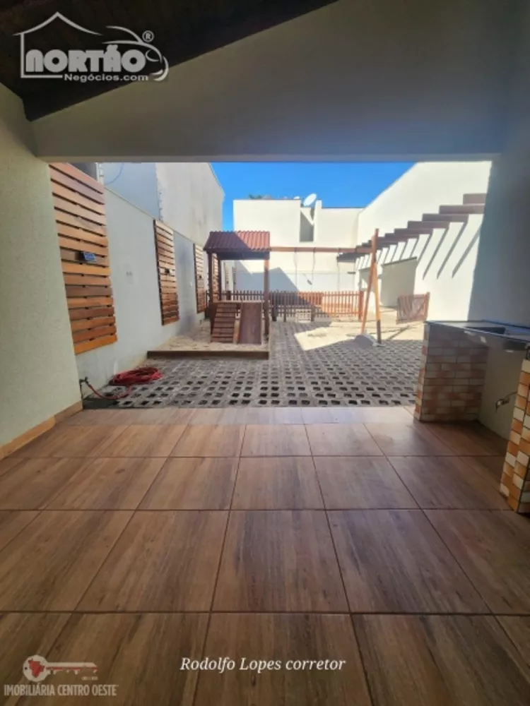 Casa à venda com 3 quartos, 205m² - Foto 5