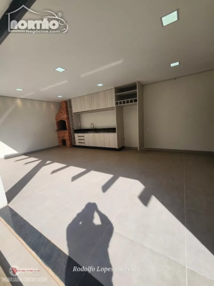 Casa à venda com 3 quartos, 205m² - Foto 6