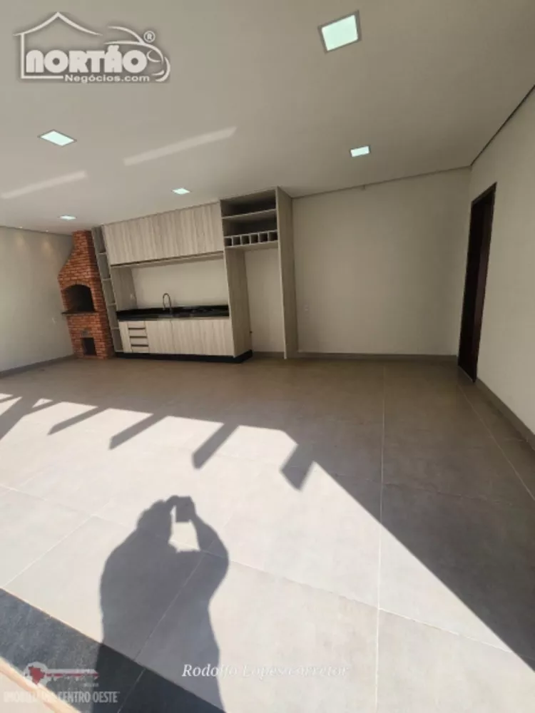 Casa à venda com 3 quartos, 205m² - Foto 7