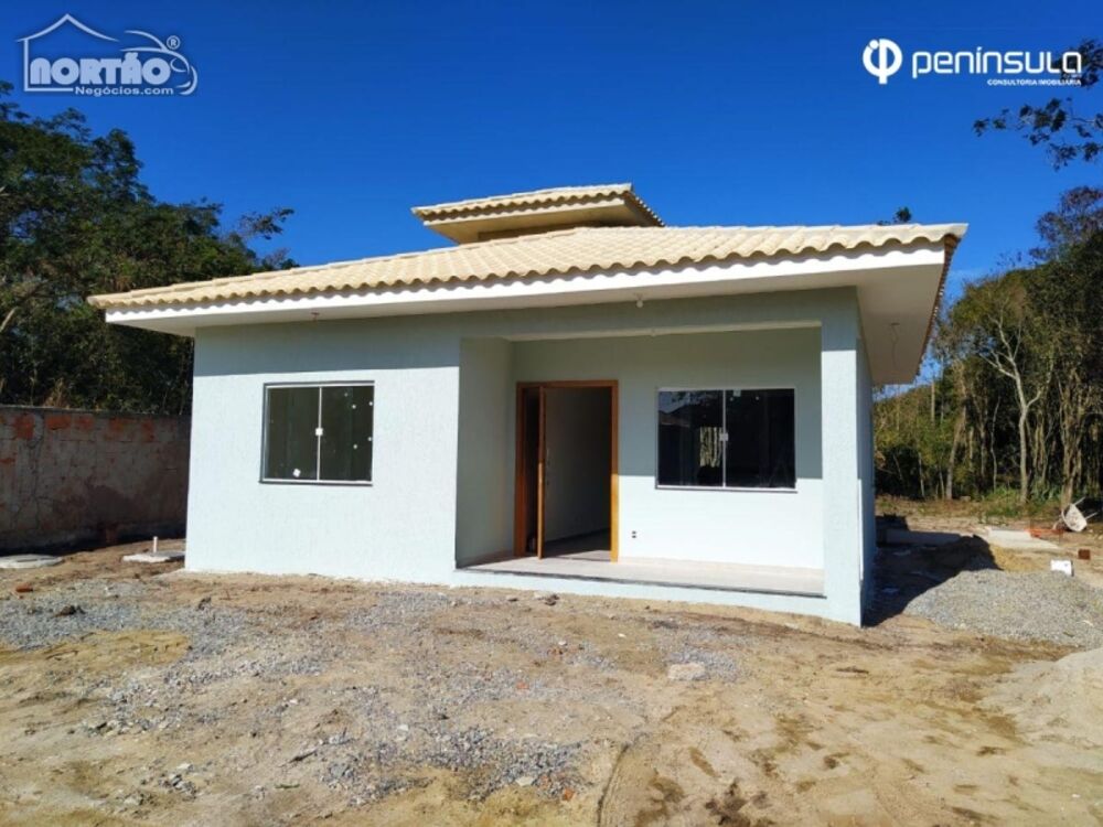 Casa à venda com 4 quartos, 98m² - Foto 3