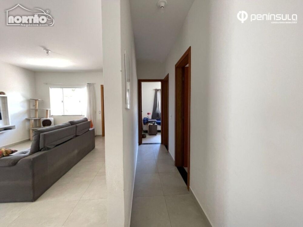 Casa à venda com 4 quartos, 98m² - Foto 8
