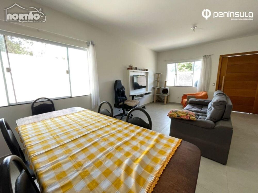 Casa à venda com 4 quartos, 98m² - Foto 5