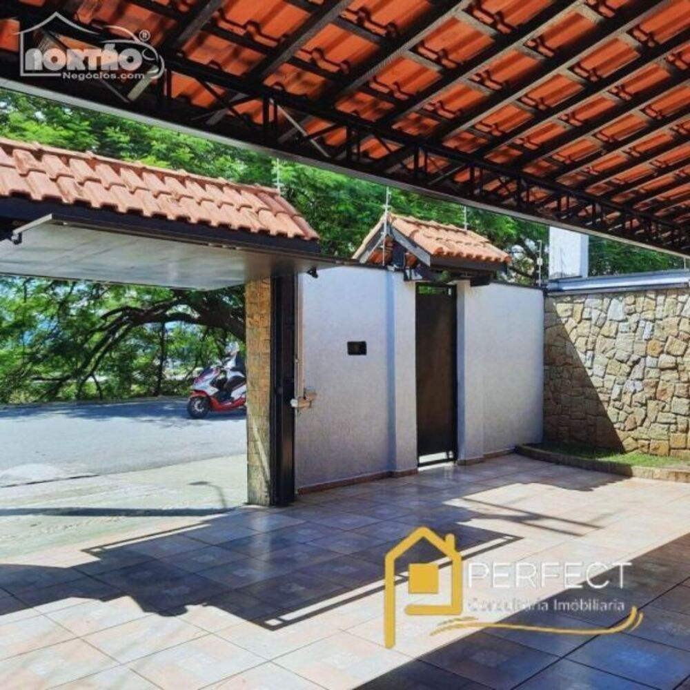 Casa, 5 quartos, 180 m² - Foto 3