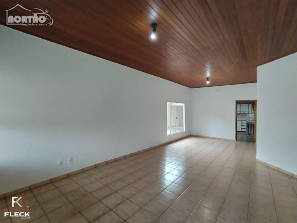 Casa à venda com 4 quartos, 313m² - Foto 3