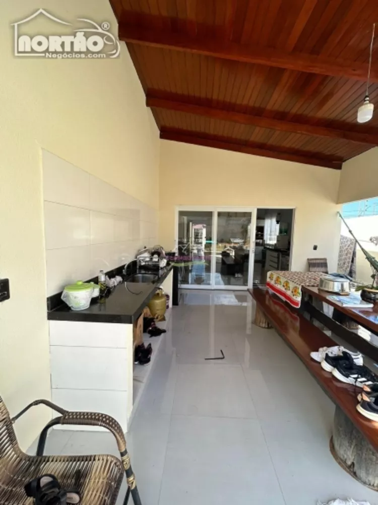 Casa à venda com 4 quartos, 200m² - Foto 5