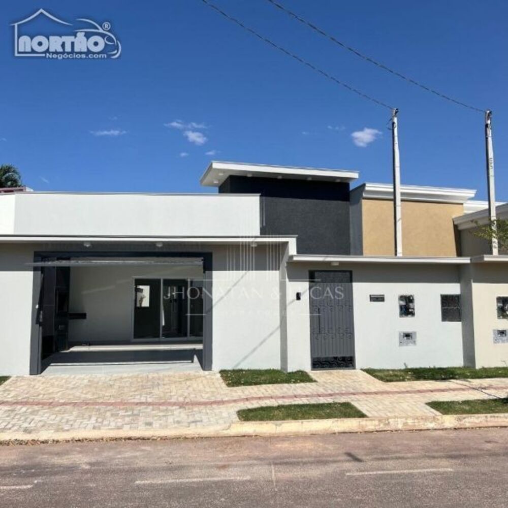 Casa à venda com 4 quartos, 108m² - Foto 1