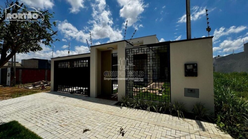 Casa, 4 quartos, 209 m² - Foto 1