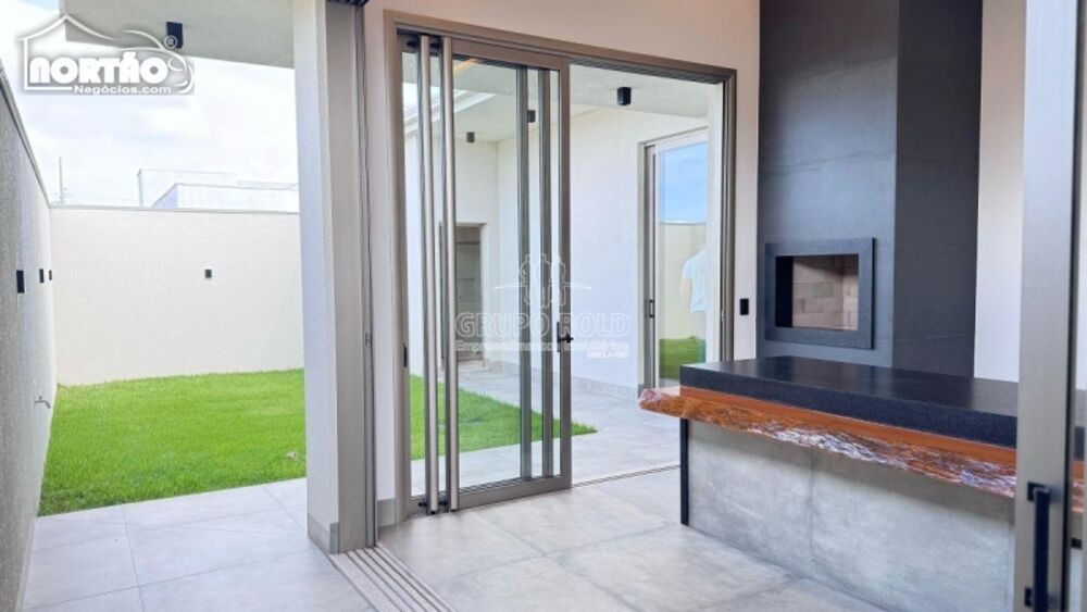 Casa, 4 quartos, 210 m² - Foto 2