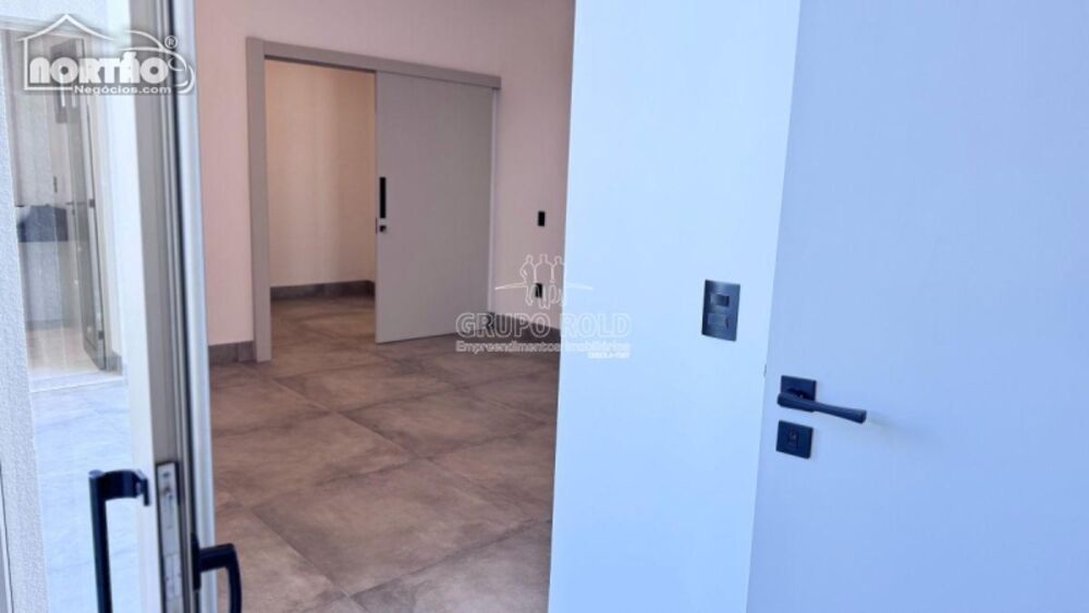 Casa, 4 quartos, 210 m² - Foto 1
