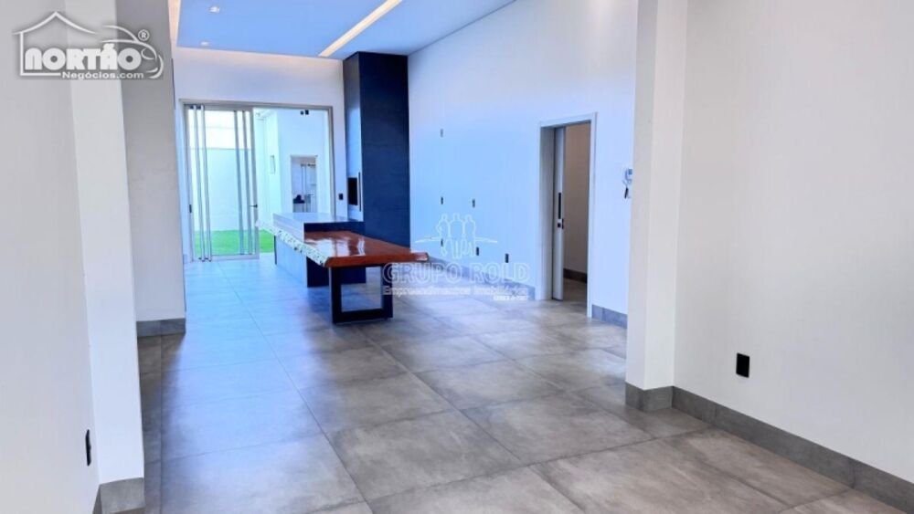 Casa, 4 quartos, 210 m² - Foto 3
