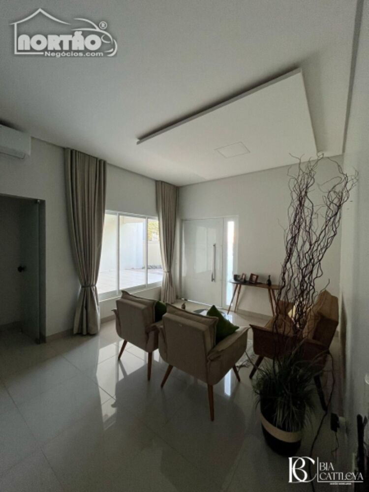 Casa, 3 quartos, 222 m² - Foto 2