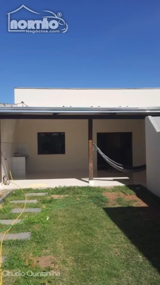 Casa à venda com 4 quartos, 170m² - Foto 2